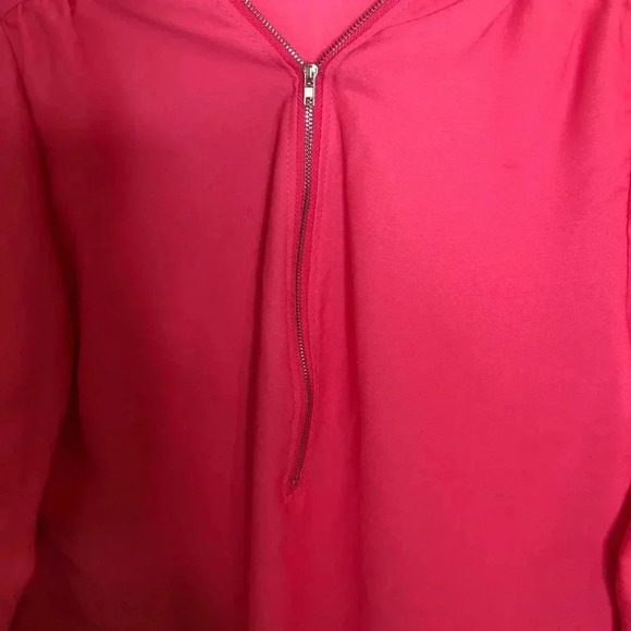 Beautiful pink top size medium - Picture 2 of 5